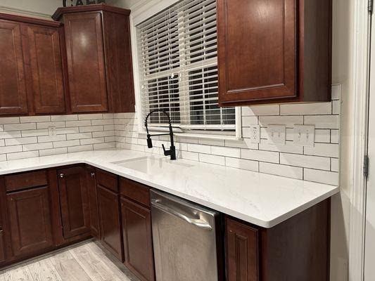 Kitchen sink tile area