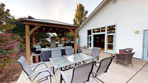 Jenna Village clubhouse outdoor patio