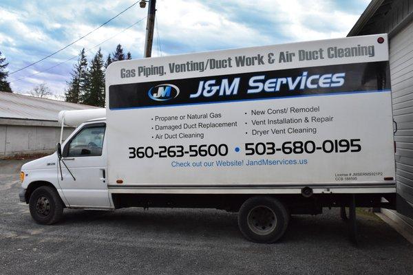 Specialized vans ensure minimized labor costs by streamlining our work process