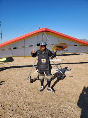 Taunee English getting ready to launch - hand Gliding