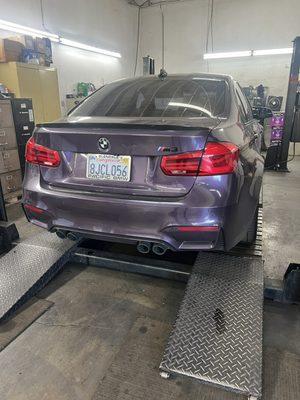 Brembo brake job on this individual twilight purple metallic m3