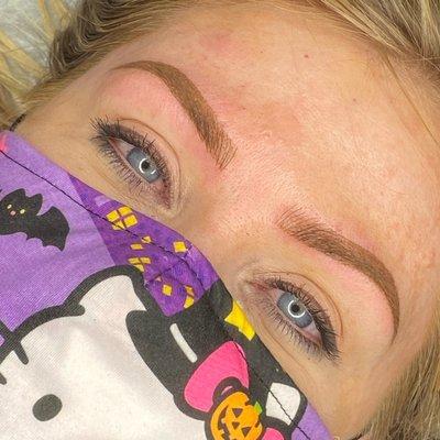 Cosmetic tattooing ( eyebrows)