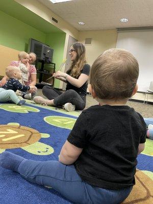 Lapsit story hour