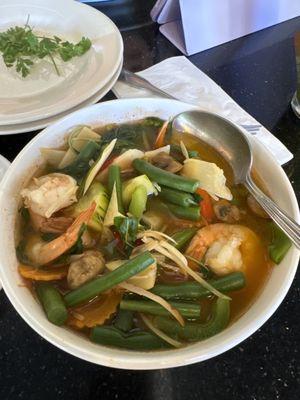 Jungle curry with shrimp