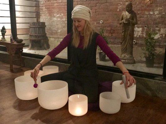 Divine J9 creates sacred space with a healing sound bath meditation. Join her LIVE at https://bodymindsalt.floathelm.com/booking/event/41417