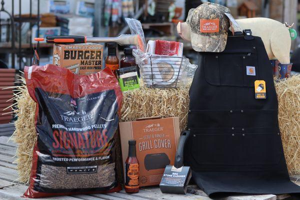 Looking for amazing gifts for both him and her? We carry all things grilling and gardening to keep the outdoor lover in your life happy!