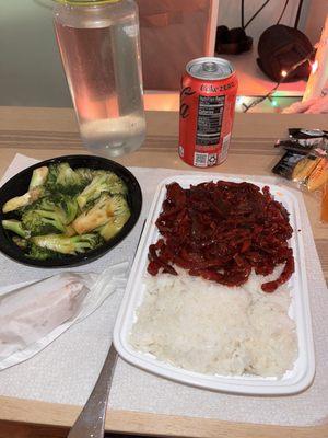 Boneless Spare Rib Combo with White Rice and Broccoli in Brown Sauce