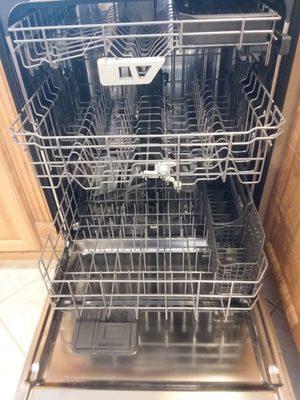 Whirlpool WDT970SAKZ 3 Shelves