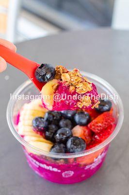 Bee Berry Sting Bowl (subbed mango with banana)