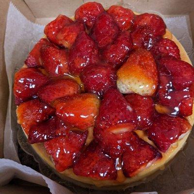 Small Strawberry cheese cake