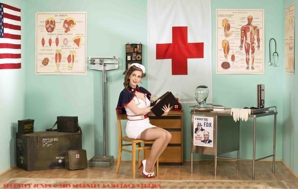 Retro nurse inspired set!!