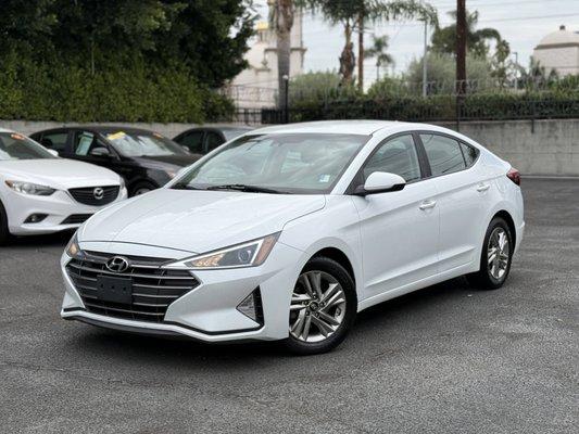 2019 Hyundai Elantra SEL Sedan 4D - $11 999