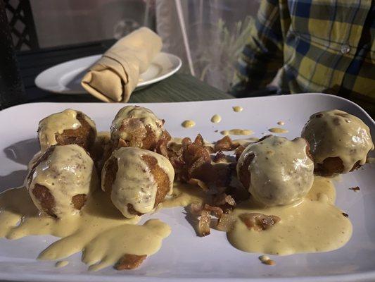 Fried Mac and cheese balls