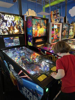 A ton of pinball games