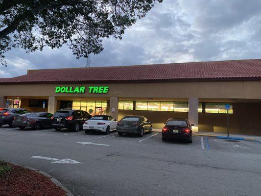 Welcome to Dollar Tree