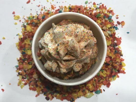 December & January special: Fruity pebbles crust