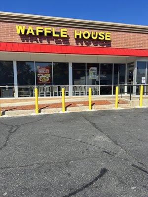 @WaffleHouse when did you stop giving military discounts. The unit manager Tony at the 4115 Buford Ga location says you don't.