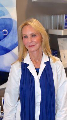 Ricki, RN our expert injection nurse, specializing in fillers, botox, Sculptra, and Radiesse.