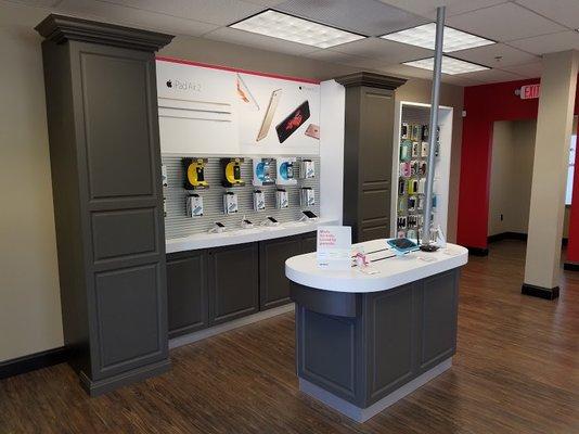 Verizon Authorized Retailer / RW - Plymouth, MA