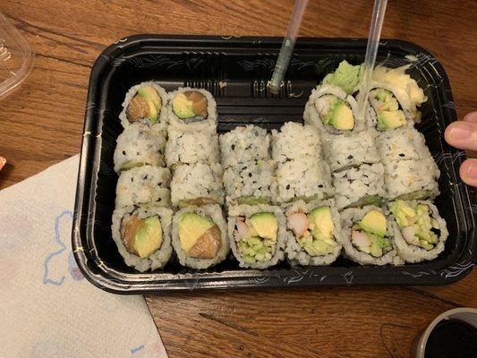 Salmon avocado roll 2 California rolls