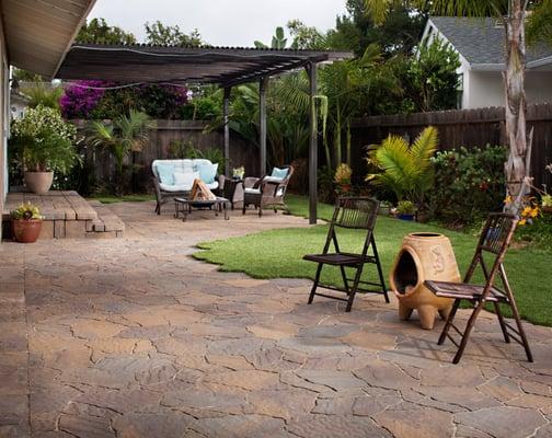 Manufacturer: Belgard | Style: Arbel | Color: Toscana | Pattern: Random Ashlar | Artificial Grass: Tiger Turf | Style: Marquee