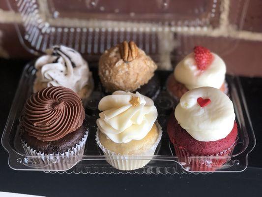 Variety pack of cupcakes