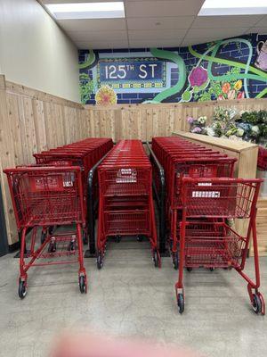 TJ's Harlem has proper normal shopping carts (not like the nearby Lidl)