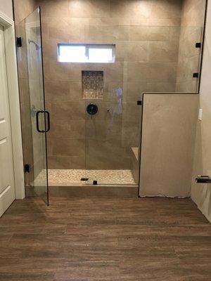 FRAME LESS SHOWER DOOR