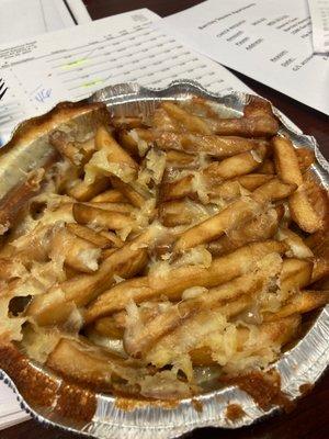 This is what a $7.95 order of fries look look like disgusting