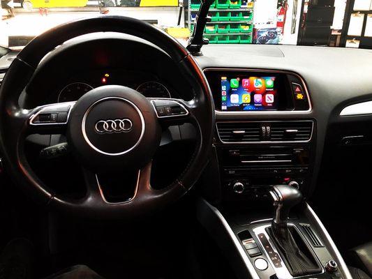 OEM integration of AppleCarPlay into this Audi Q5