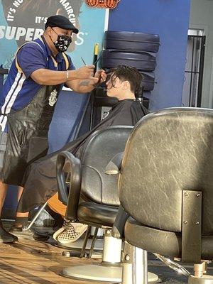 my son being cut by super cuts employee A+