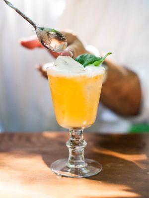 Peach basil fizz