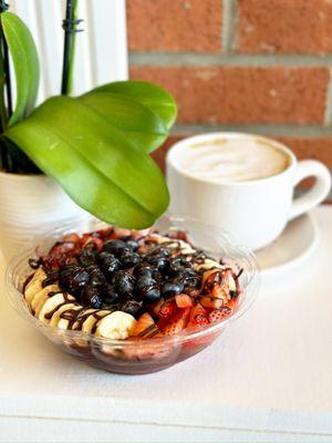 Acai bowl and cappuccino