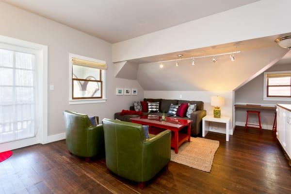 Treetop Suite / 1 BR living room view