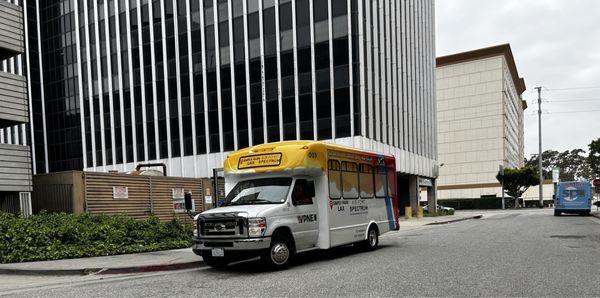 SimplyPark LAX VPNE Shuttle Bus