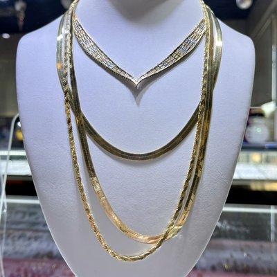 Many Styles of Gold Chains