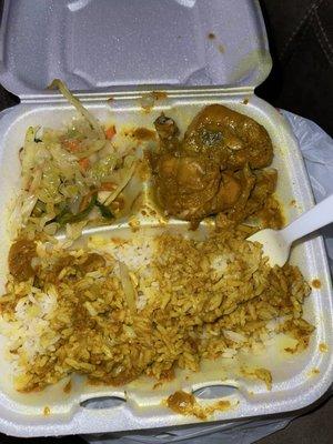 Curry chicken with white rice and cabbage