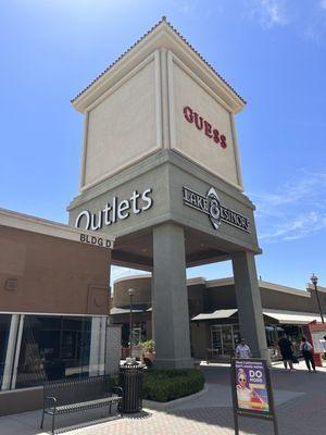 Lake Elsinore Outlets