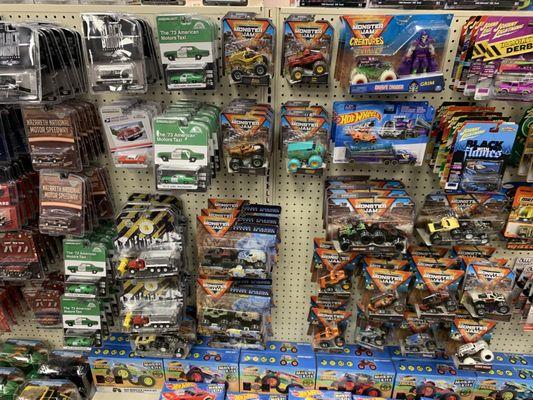 Mini car surplus, hot wheels, matchbox and other cool miniature cars