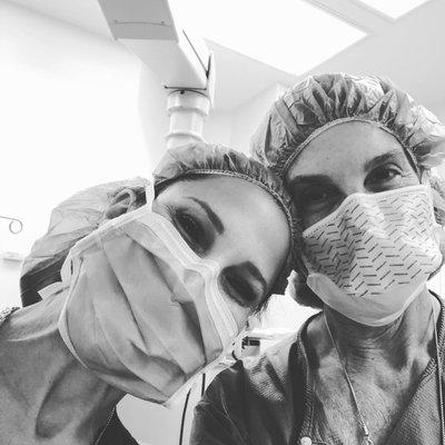 Dr. Tracey Stokes and Dr. Laura Sudarsky, two female plastic surgeons operating together.  #teamwork #partners #plasticsurgery