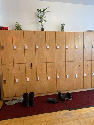 storage/lockers