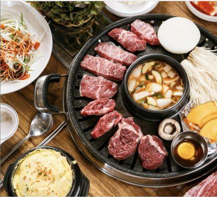 What's your choice of meat? Today is the famous bulgoi, one of our most popular stone dishes #Dinner @7thkoreanbbq #laktown # #