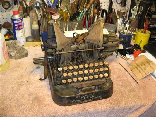 Oliver typewriter Before Repair and restoration