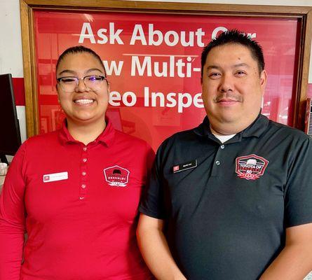 Rosalind Barrios and Martin Lee   blue team service Advisors,  Rosalind Habla Español