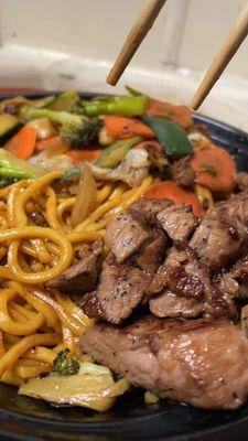 Steak Yakisoba Bowl