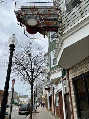 Look at that Cool Vintage Sign! Central Bakery is an Old School Italian Bakery making Excellent Bread & Rolls since 1919.