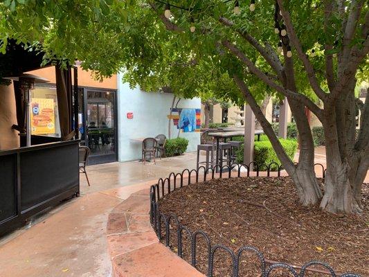 library plaza - lots of outdoor seating