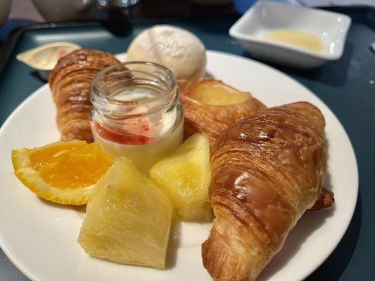 One of my breakfast dishes. Cannot beat Japanese croissants?