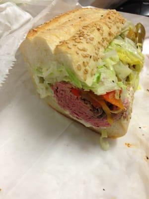 roast beef and sweet peppers with lettuce, mayo, s/p on a wedge