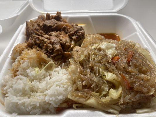 Chicken adobo with rice and pancit !